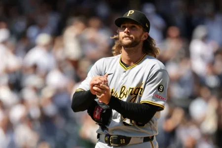 Triolo, Mangum lift Pirates over Yankees 5-3 in doubleheader opener